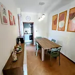 Casa Viviana Con Box Bici Moto Auto 아파트 *