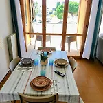 Casa Viviana Con Box Bici Moto Auto 아파트 폴로니카