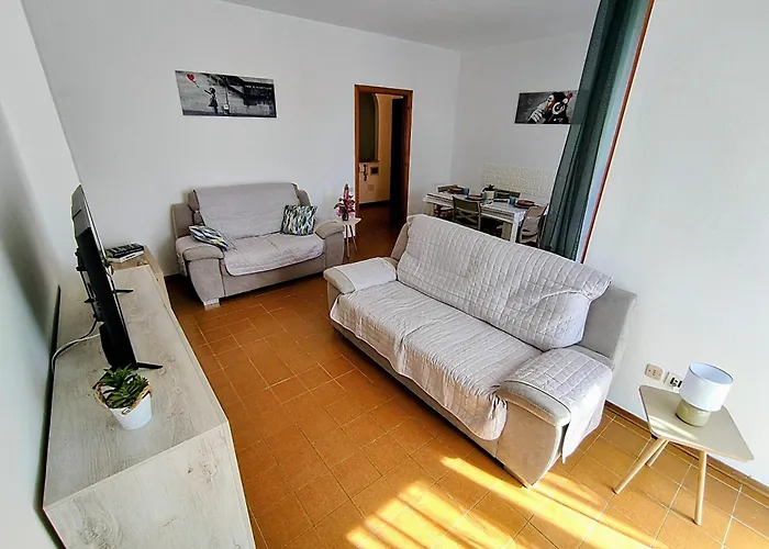 Casa Viviana Con Box Bici Moto Auto