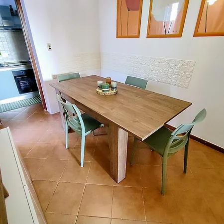Casa Viviana Con Box Bici Moto Auto